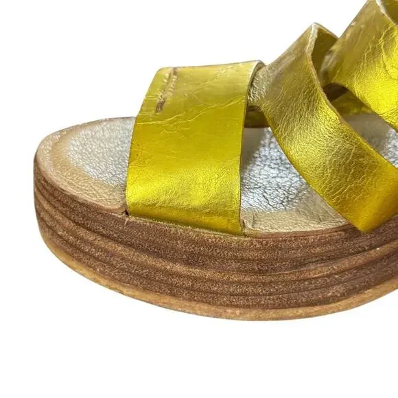 AS 98 Gold Leather Platform Block Chunky Heel Slides Slip On Sandals sz 40 9 9.5